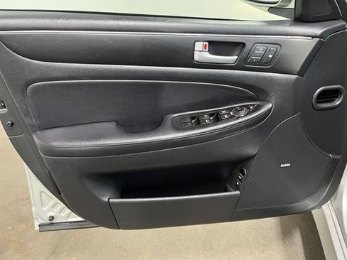 Used 2012 Hyundai Genesis 3.8 w/ Premium Pkg RWD image 20