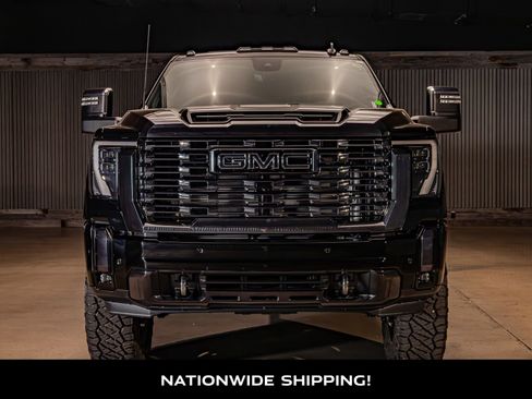 Used 2024 GMC Sierra 3500 Denali Ultimate image 4