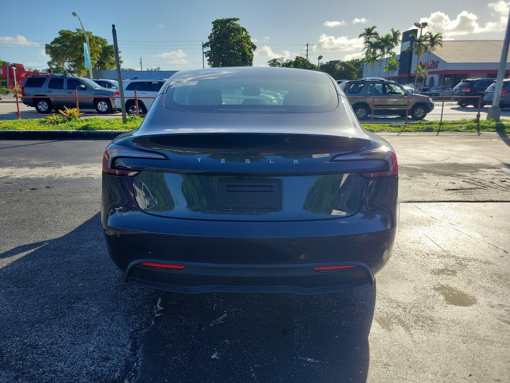 Used 2025 Tesla Model 3 RWD image 6