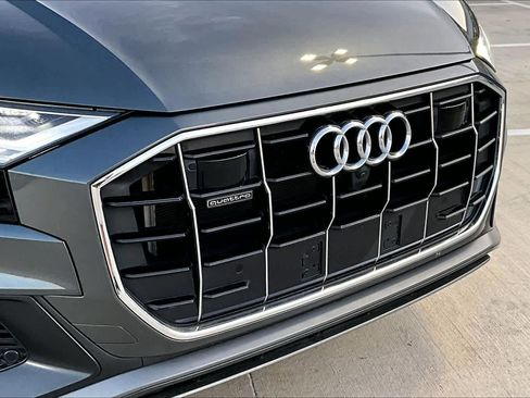 Used 2022 Audi Q8 Premium Plus w/ Premium Plus Package AWD/4WD image 43
