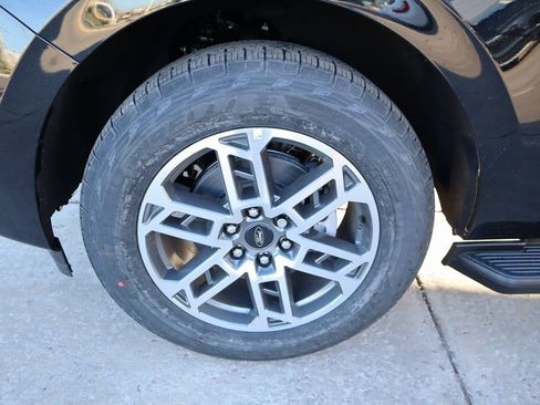 New 2026 Ford Expedition Max Active image 21