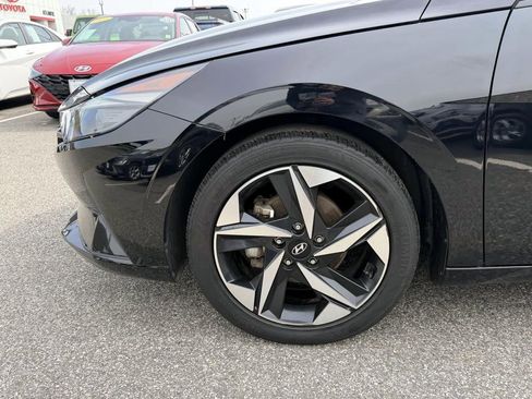 Used 2023 Hyundai Elantra SEL w/ Convenience Package image 7