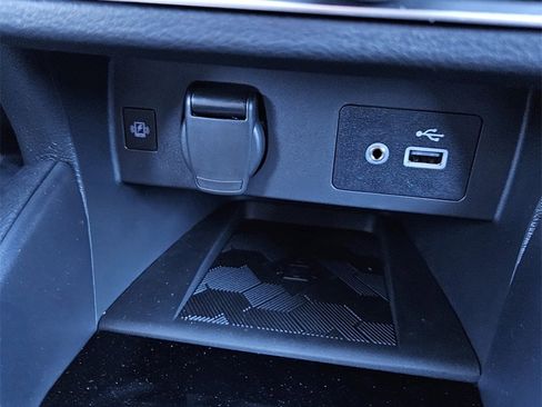 New 2025 Nissan Versa SV w/ Trunk Package image 14