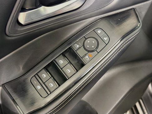 Used 2025 Nissan Rogue SV FWD image 15