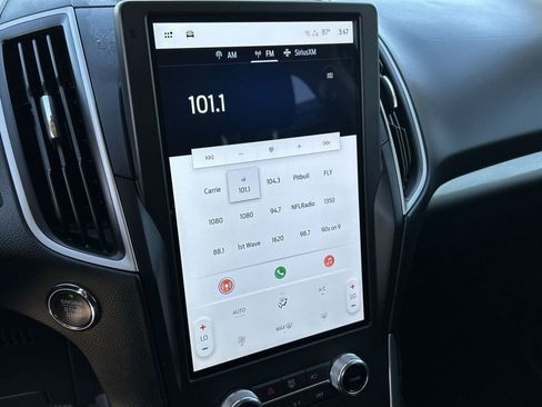 Used 2022 Ford Edge SE image 13