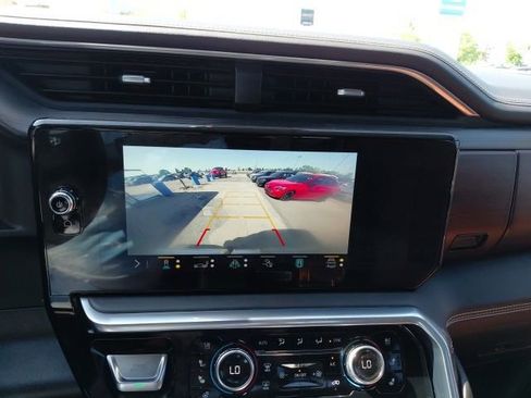 Used 2023 GMC Sierra 1500 Denali Ultimate image 15