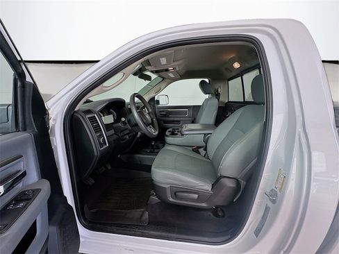 Used 2018 RAM 2500 Tradesman w/ Chrome Appearance Group image 19