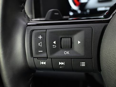 Used 2023 Nissan Pathfinder Platinum image 37