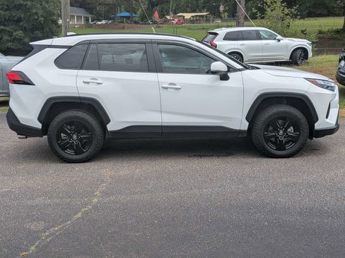Used 2023 Toyota RAV4 XLE w/ Convenience Package FWD image 7