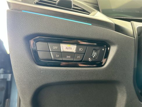 Used 2024 BMW 430i Convertible image 17