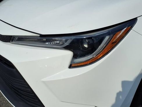 Used 2024 Toyota Corolla LE FWD image 3