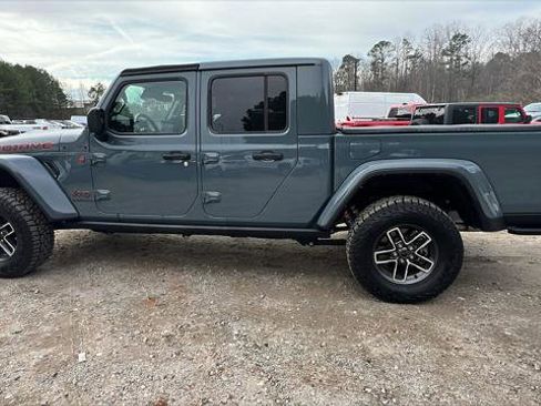 Certified 2024 Jeep Gladiator Mojave image 11