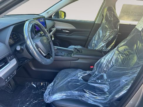 New 2026 Toyota Grand Highlander AWD Hybrid image 9