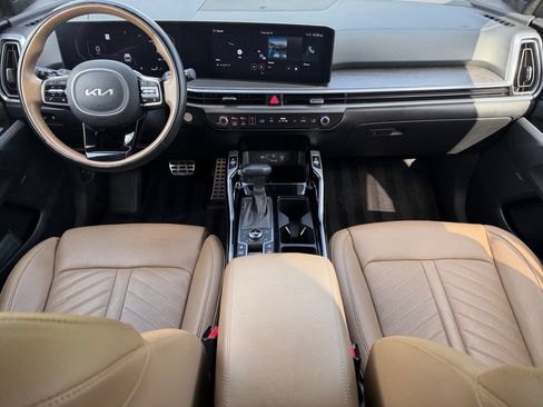 Used 2025 Kia Sorento SX Prestige w/ Olive Brown Leather Package AWD/4WD image 18