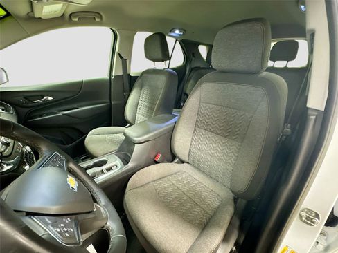 Used 2024 Chevrolet Equinox LT image 20