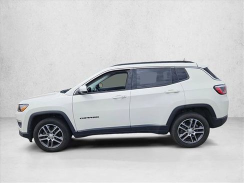 Used 2019 Jeep Compass Latitude w/ Cold Weather Group AWD/4WD image 5