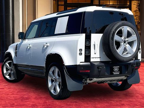 New 2026 Land Rover Defender 110 X-Dynamic SE AWD/4WD image 4