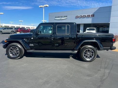 Used 2022 Jeep Gladiator Overland w/ Popular Equipment Package AWD/4WD image 22