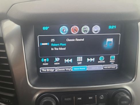 Used 2020 Chevrolet Tahoe LS w/ Enhanced Driver Alert Package image 23