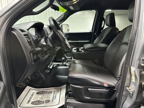 Used 2022 RAM 2500 Tradesman w/ Chrome Appearance Group image 12