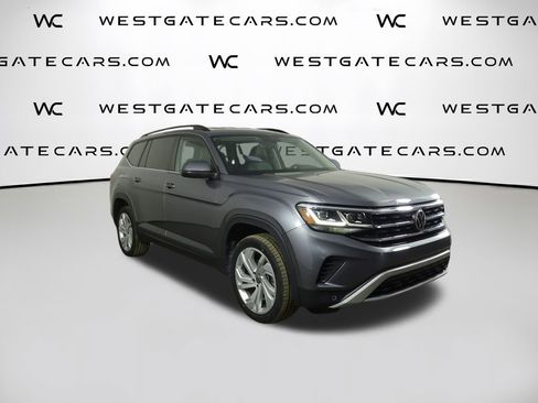 Used 2022 Volkswagen Atlas SE image 2