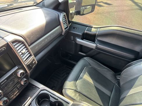 Used 2019 Ford F450 Platinum w/ Platinum Ultimate Package AWD/4WD image 39