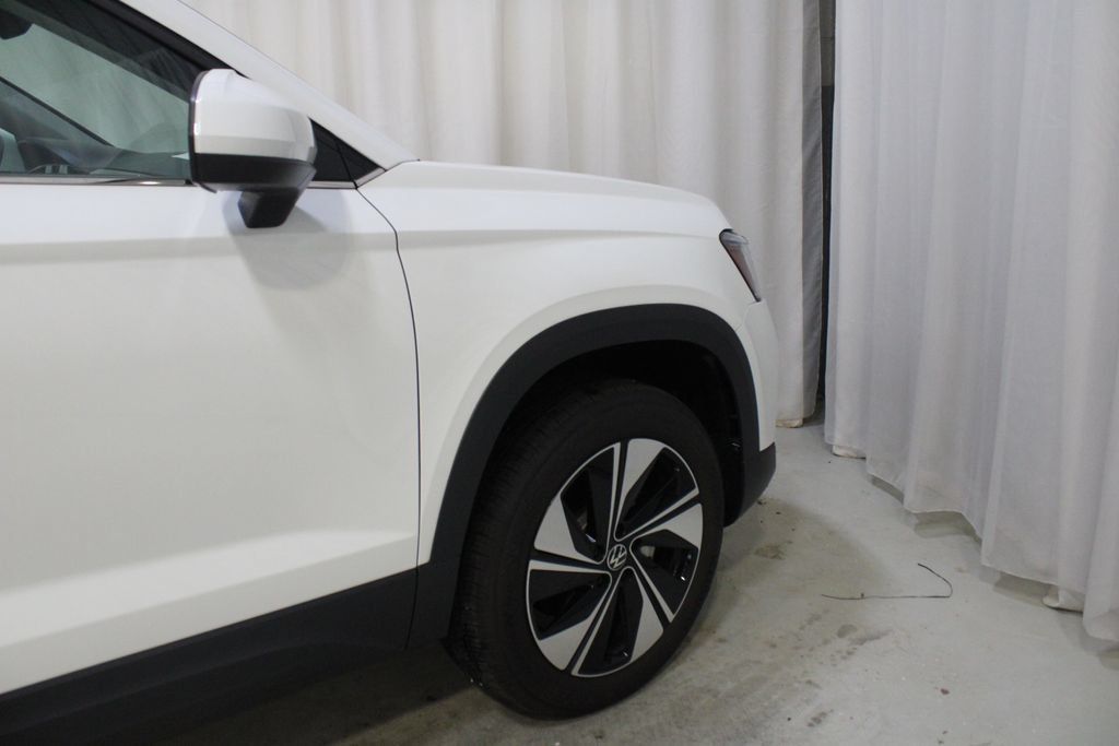 New 2026 Volkswagen Taos SE AWD/4WD image 27