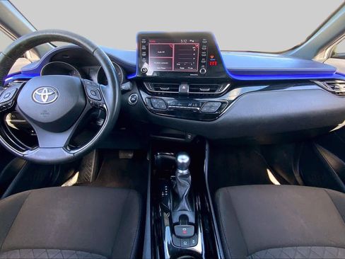 Used 2020 Toyota C-HR XLE FWD image 15