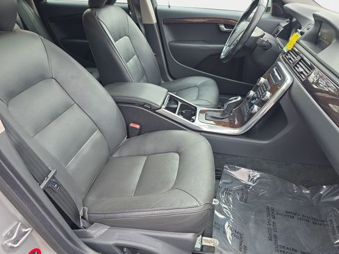 Used 2016 Volvo XC70 T5 Premier w/ Proximity Package image 10
