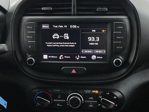 Used 2024 Kia Soul LX w/ Option Group 015 image 16