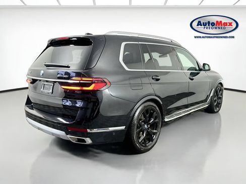 Used 2025 BMW X7 xDrive40i w/ Premium Package AWD/4WD image 2