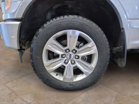 Used 2017 Ford F150 Platinum w/ Equipment Group 701A Luxury image 9