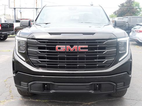 Used 2024 GMC Sierra 1500 Pro w/ Graphite Edition AWD/4WD image 5