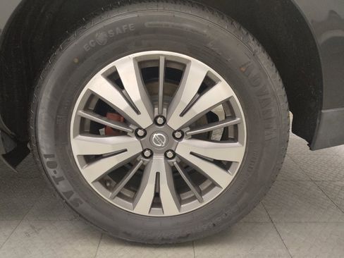 Used 2020 Nissan Pathfinder SV AWD/4WD image 31