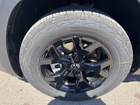 New 2026 Volkswagen Atlas Peak Edition AWD/4WD image 9
