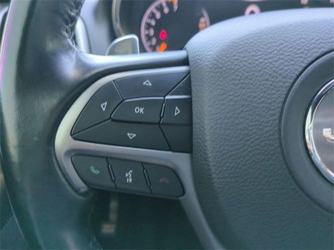 Used 2020 Jeep Grand Cherokee Limited X image 30