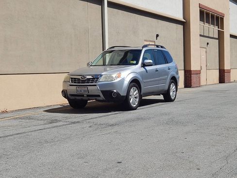 Used 2012 Subaru Forester 2.5X Limited image 8