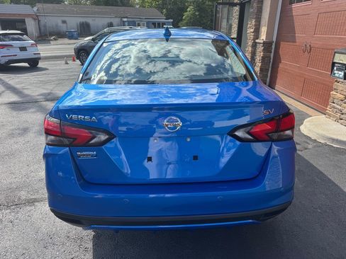 Used 2021 Nissan Versa SV image 6