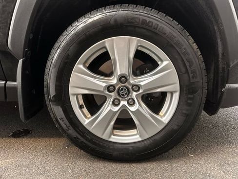 Used 2020 Toyota RAV4 XLE w/ All Weather Liner Package AWD/4WD image 32