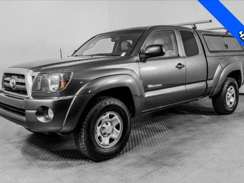Used 2010 Toyota Tacoma 4x4 Access Cab V6 image 2