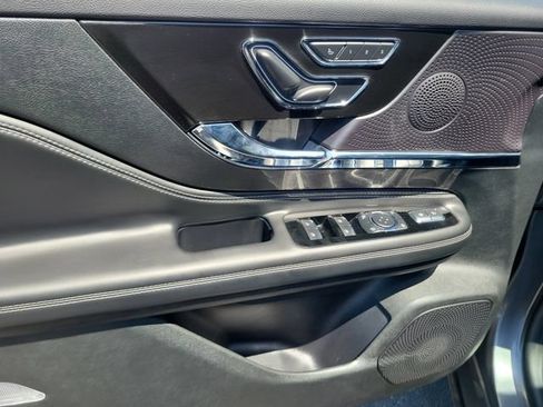 Used 2025 Lincoln Corsair FWD image 18