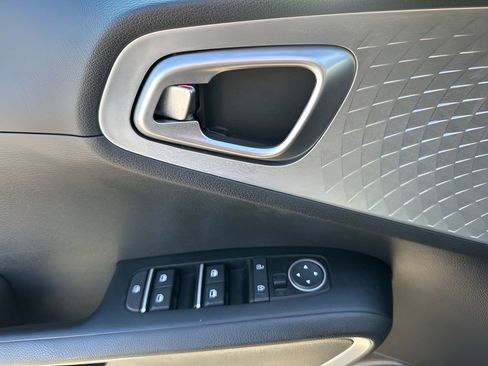 Used 2024 Kia Soul LX w/ Option Group 015 image 22