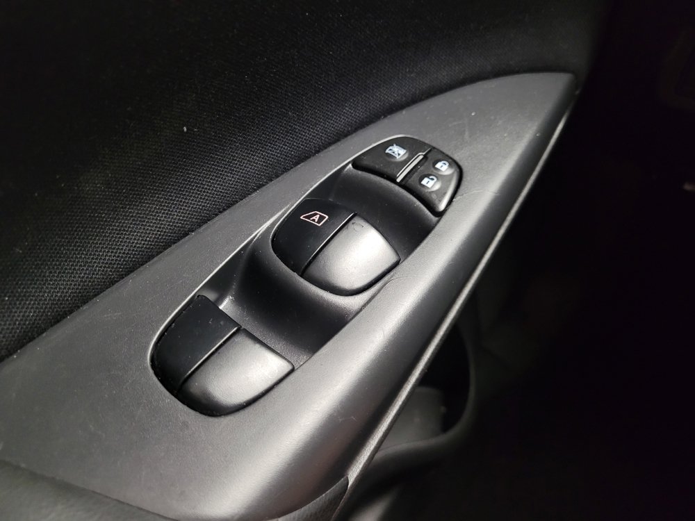 Used 2017 Nissan Sentra SV FWD image 27
