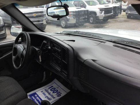 Used 2006 Chevrolet Silverado 1500 W/T RWD image 25