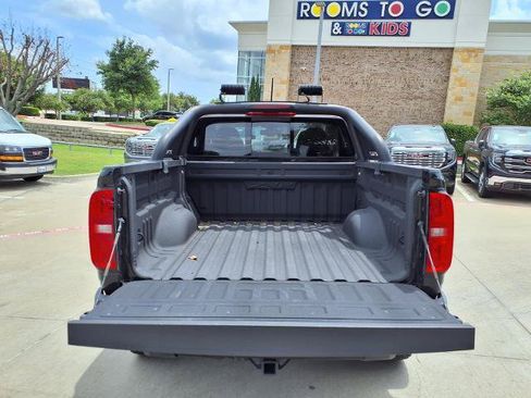 Used 2018 Chevrolet Colorado ZR2 w/ ZR2 Midnight Special Edition AWD/4WD image 22