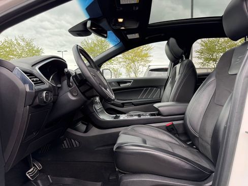 Used 2019 Ford Edge ST w/ Equipment Group 401A AWD/4WD image 17