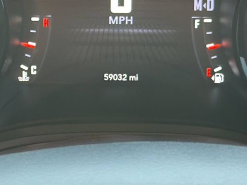 Used 2020 Dodge Challenger SXT w/ Blacktop Package RWD image 17