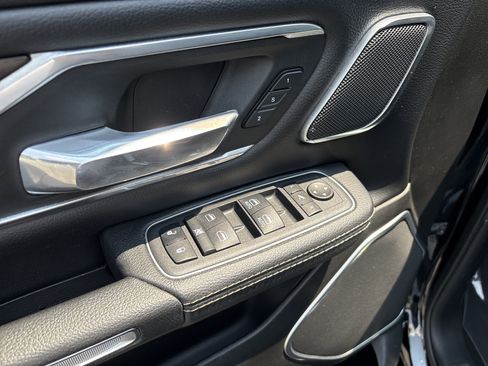 Used 2022 RAM 1500 Laramie AWD/4WD image 16