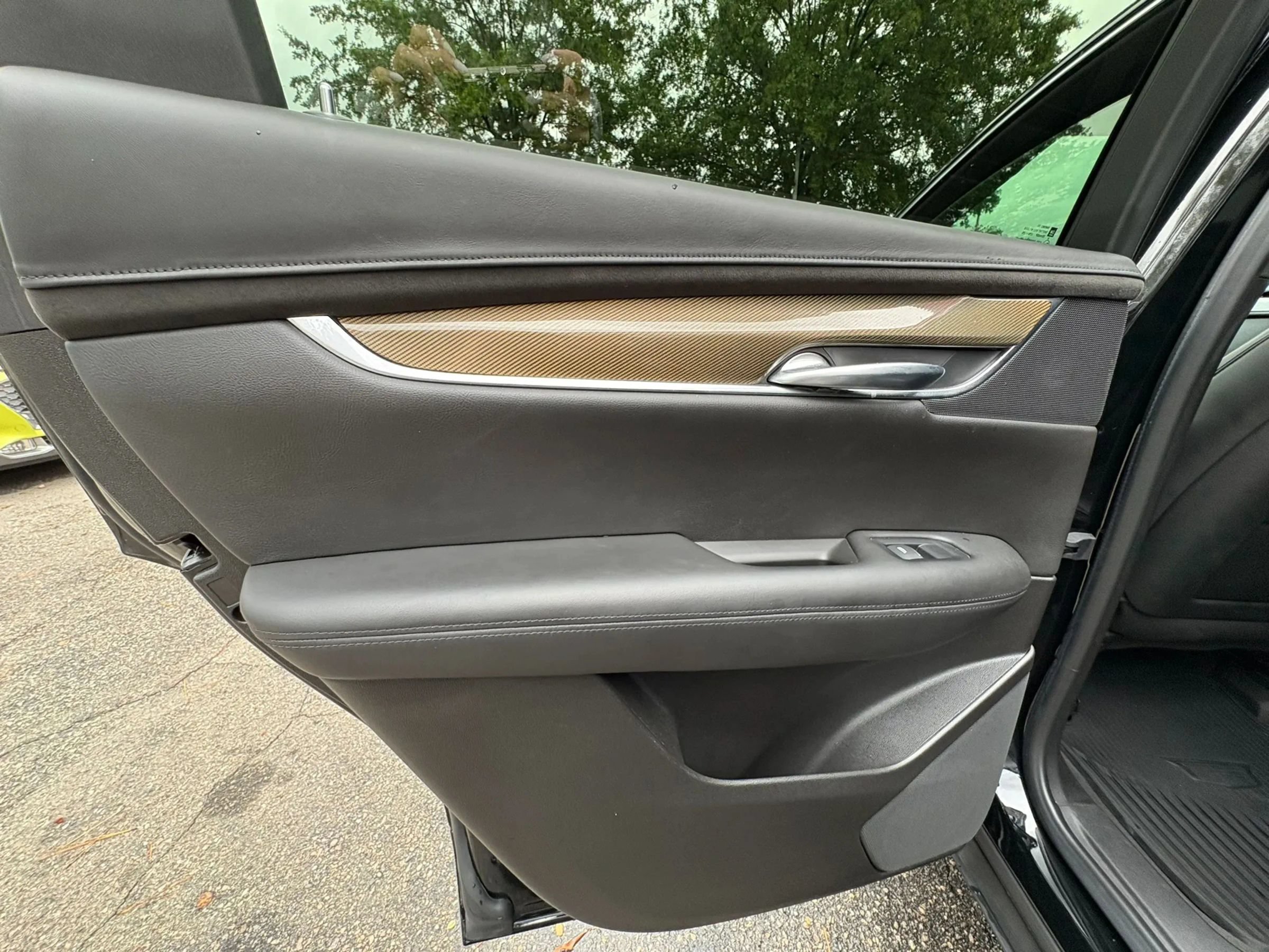Used 2019 Cadillac XT5 Platinum AWD/4WD image 27