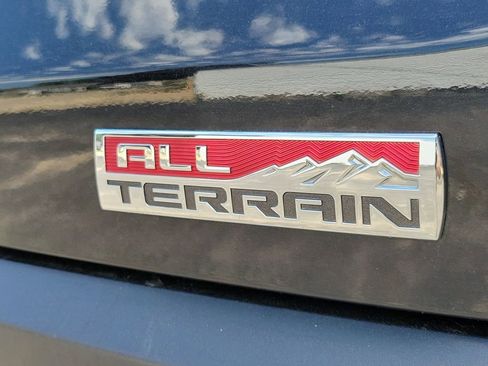Used 2018 GMC Acadia SLE w/ Driver Alert Package I AWD/4WD image 6